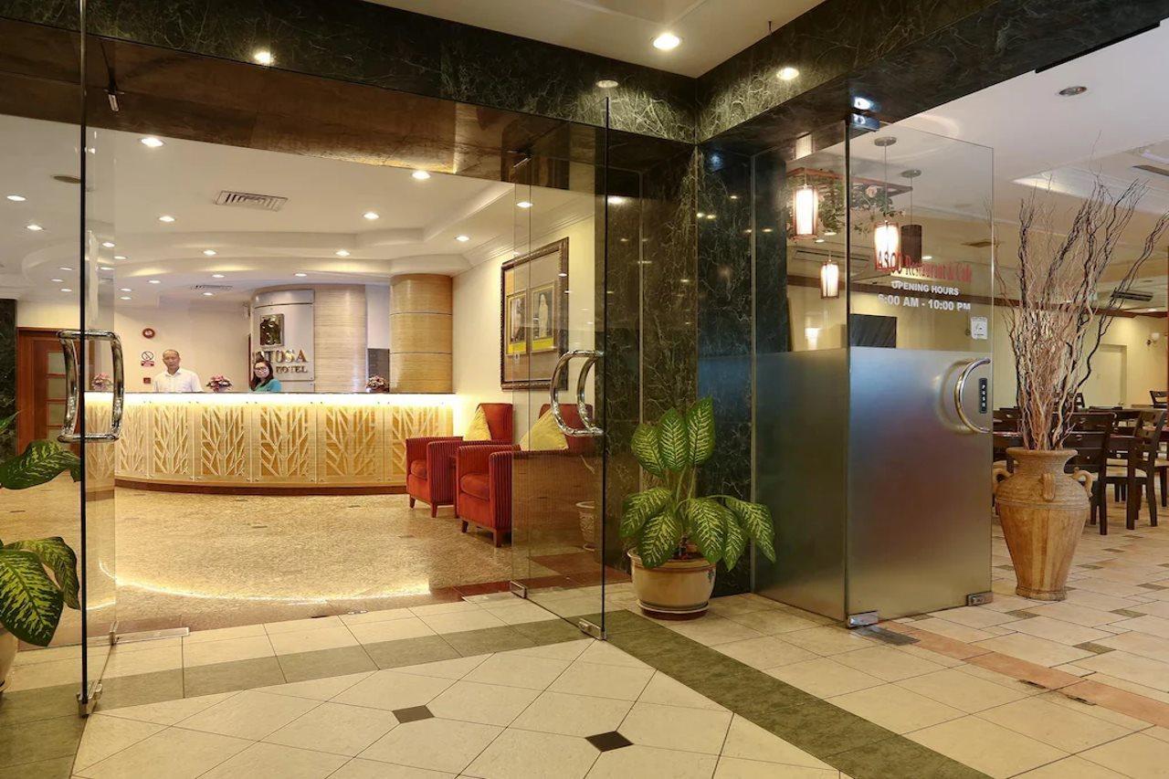 Hotel Santosa Malang Buitenkant foto